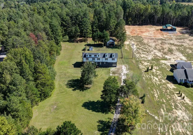 Photo 3 of Single family home for sale at 330 Skyview Dr, Catawba, SC 29704 | MLS# 4434596 | Listing updated on 2026-10-19