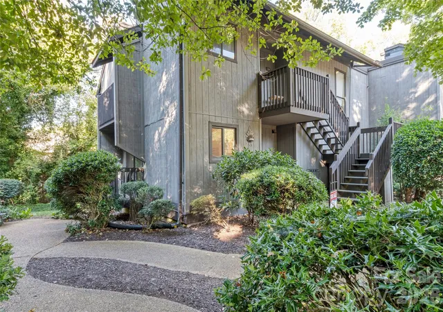 Photo 3 of Condo for sale at 133 Cedar Cvs Ln, Winston Salem, NC 27104 | MLS# 4434601 | Listing updated on 2026-10-28