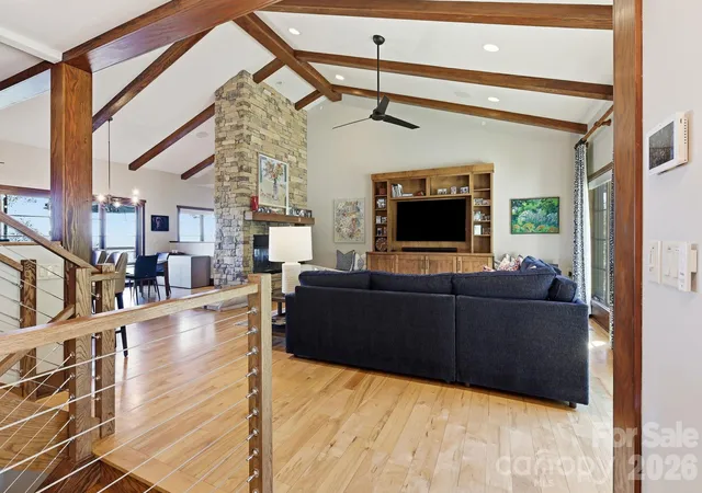 Photo 3 of Single family home for sale at 10 Rock Cliff Way, Hendersonville, NC 28791 | MLS# 4434652 | Listing updated on 2026-10-27