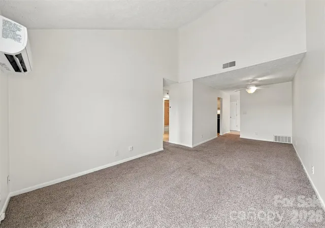 Listing Photo 5 - Condo for sale in building located at 1050 21St Ave Nw, Hickory, NC 28601 - Unit #50