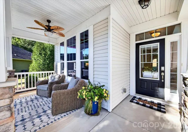 Photo 3 of Single family home for sale at 5025 Willing Ct, Fort Mill, SC 29707 | MLS# 4434671 | Listing updated on 2026-10-22