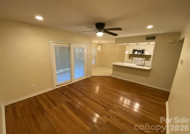 Listing Photo 2 - Condo for sale in building located at 11013 Running Ridge Rd, Charlotte, NC 28226