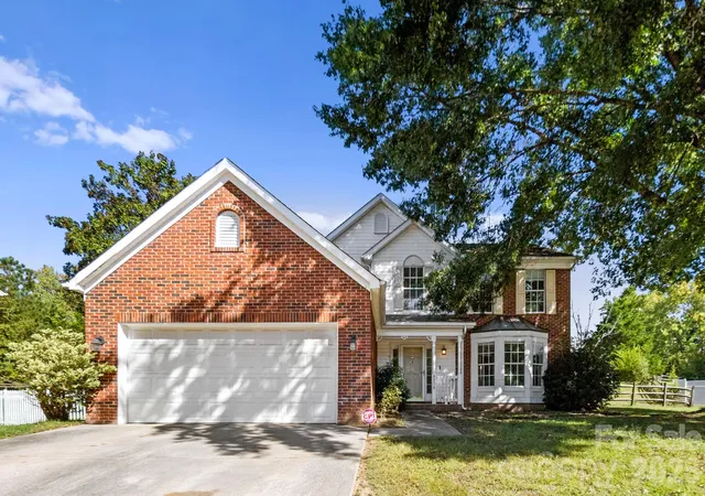 Single family home for sale at 8908 Steinbeck Ct, Charlotte, NC 28216 | MLS# 4434680