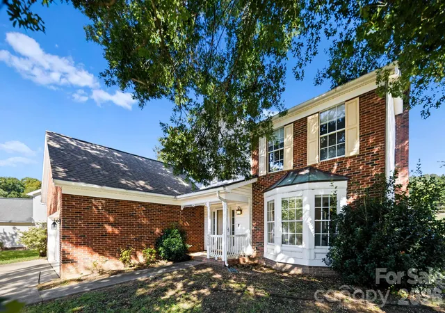 Photo 1 of Single family home for sale at 8908 Steinbeck Ct, Charlotte, NC 28216 | MLS# 4434680 | Listing updated on 2026-10-21