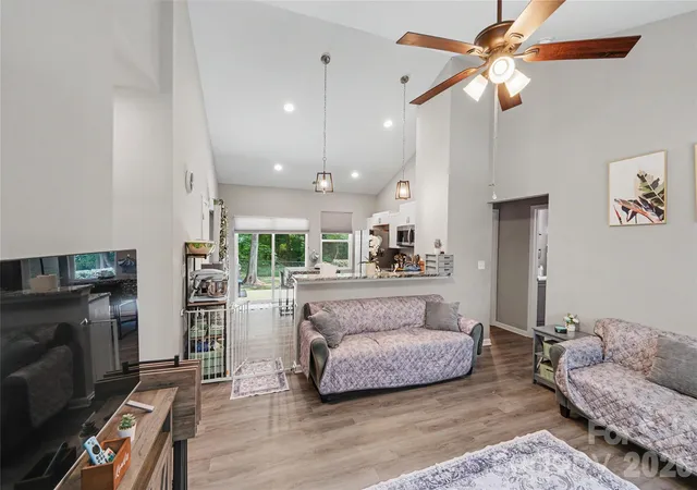 Photo 4 of Single family home for sale at 119 Brown St, Clover, SC 29710 | MLS# 4434690 | Listing updated on 2026-10-18