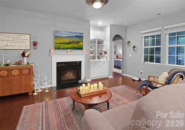 Photo 3 of Single family home for sale at 1929 Napa Valley Dr, Waxhaw, NC 28173 | MLS# 4434691 | Listing updated on 2026-10-21