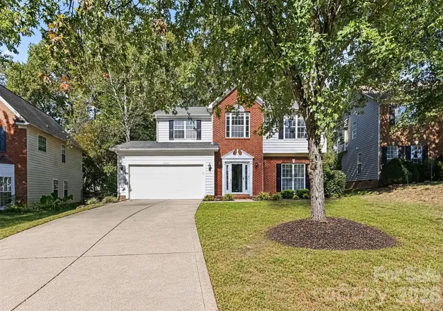 Photo 1 of Single family home for sale at 9423 Willow Tree Ln, Charlotte, NC 28277 | MLS# 4434698 | Listing updated on 2026-10-24