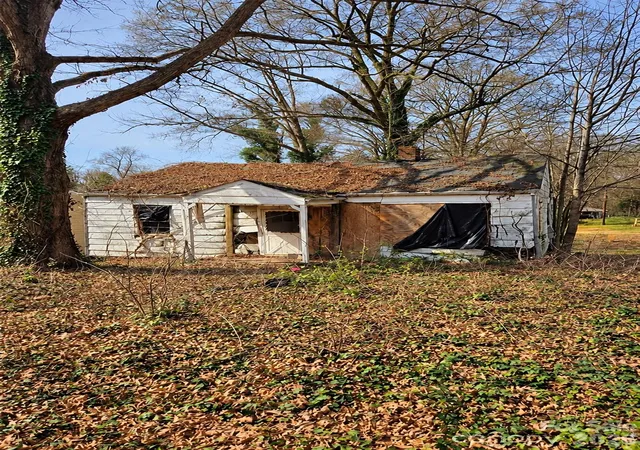 Photo 1 of Single family home for sale at 1902 5th Street, Statesville, NC 28677 | MLS# 4434712 | Listing updated on 2026-10-15