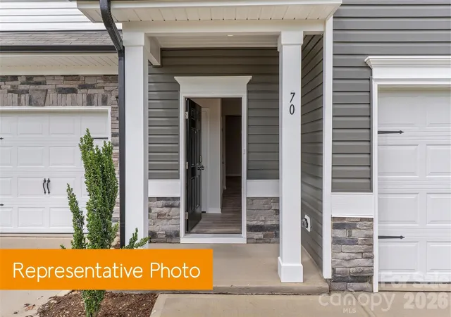 Photo 2 of Townhouse for sale at 5410 Starfall Way, Charlotte, NC 28214 | MLS# 4434724 | Listing updated on 2026-10-15