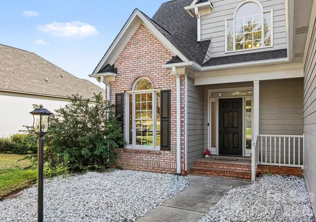 Photo 2 of Single family home for sale at 1228 Old Coach Ln, Rock Hill, SC 29732 | MLS# 4434725 | Listing updated on 2026-10-27
