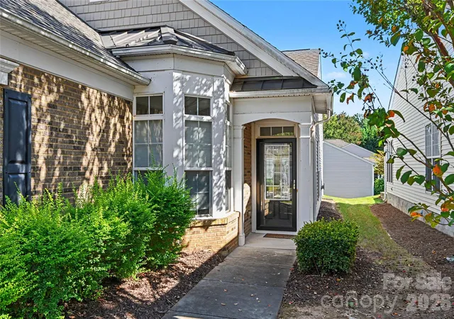 Photo 3 of Single family home for sale at 3054 Azalea Dr, Fort Mill, SC 29707 | MLS# 4434734 | Listing updated on 2026-10-26