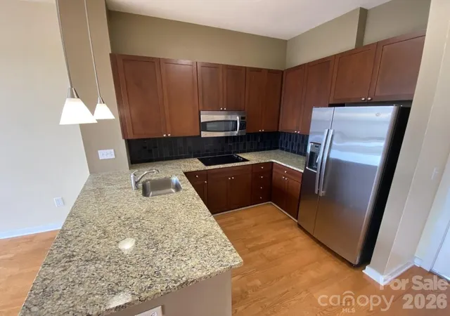 Photo 3 of Condo for sale at 525 E 6th Street #401, Charlotte, NC 28202 | MLS# 4434752 | Listing updated on 2026-10-15