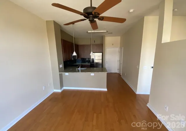 Photo 4 of Condo for sale at 525 E 6th Street #401, Charlotte, NC 28202 | MLS# 4434752 | Listing updated on 2026-10-15