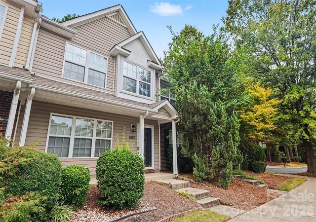 Photo 2 of Townhouse for sale at 7106 Bidford Ct, Fort Mill, SC 29707 | MLS# 4434757 | Listing updated on 2026-10-20
