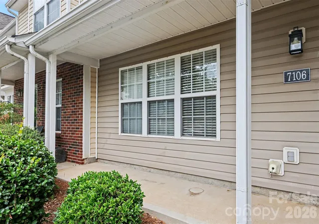 Photo 3 of Townhouse for sale at 7106 Bidford Ct, Fort Mill, SC 29707 | MLS# 4434757 | Listing updated on 2026-10-20