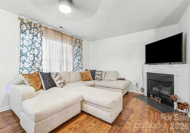 Photo 4 of Townhouse for sale at 7106 Bidford Ct, Fort Mill, SC 29707 | MLS# 4434757 | Listing updated on 2026-10-20