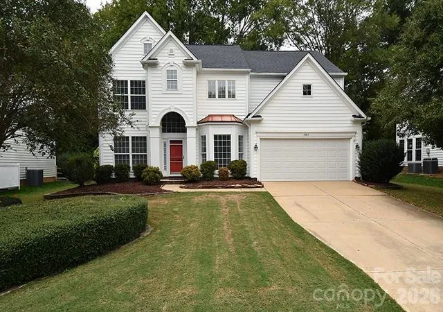 Photo 1 of Single family home for sale at 15817 Kinlocke Dr, Huntersville, NC 28078 | MLS# 4434764 | Listing updated on 2026-10-27