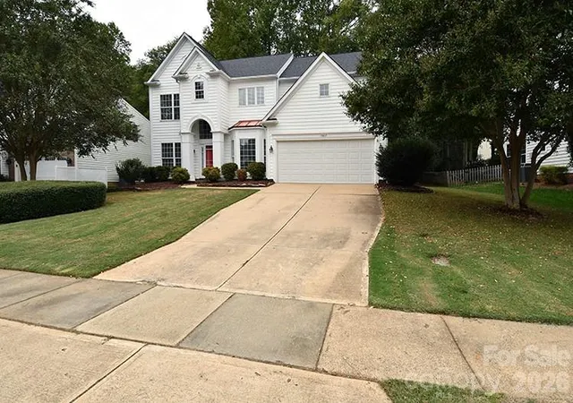 Photo 1 of Single family home for sale at 15817 Kinlocke Dr, Huntersville, NC 28078 | MLS# 4434764 | Listing updated on 2026-10-27