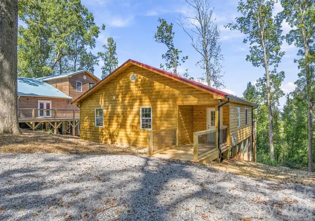 Photo 1 of Single family home for sale at 3530 Dogwood Ln, Morganton, NC 28655 | MLS# 4434773 | Listing updated on 2026-10-26