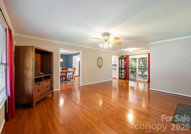 Photo 3 of Single family home for sale at 990 Royal Dr, Lincolnton, NC 28092 | MLS# 4434784 | Listing updated on 2026-10-27