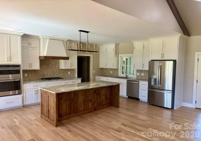 Photo 3 of Single family home for sale at 1041 Westward Dr, Granite Falls, NC 28630 | MLS# 4434793 | Listing updated on 2026-10-20