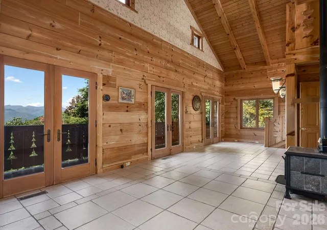 Photo 4 of Single family home for sale at 8 Edelweiss Ln, Swannanoa, NC 28778 | MLS# 4434794 | Listing updated on 2026-10-23