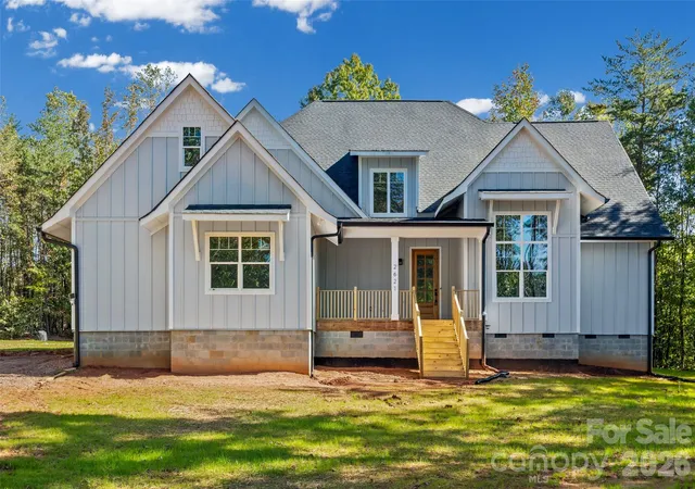 Photo 2 of Single family home for sale at 2621 Moon Crk Ln, Clover, SC 29710 | MLS# 4434796 | Listing updated on 2026-10-20