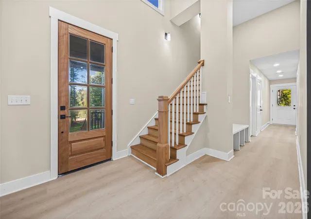 Photo 3 of Single family home for sale at 2621 Moon Crk Ln, Clover, SC 29710 | MLS# 4434796 | Listing updated on 2026-10-20