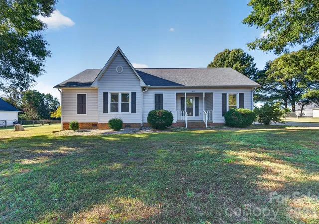 Photo 1 of Single family home for sale at 2035 Cardinal Hl Dr, Rock Hill, SC 29732 | MLS# 4434799 | Listing updated on 2026-10-16