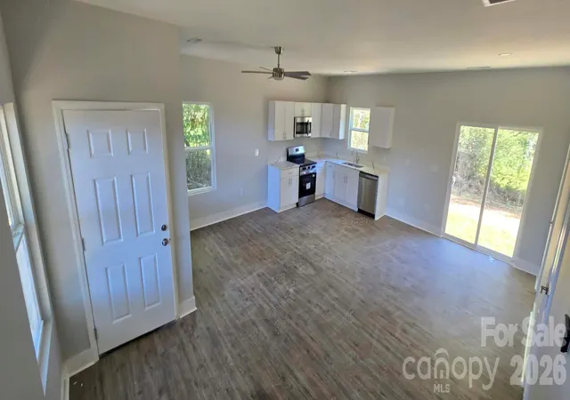 Photo 3 of House for sale at 1117 Tennyson St, Charlotte, NC 28208 | MLS# 4434804 | Listing updated on 2026-10-16