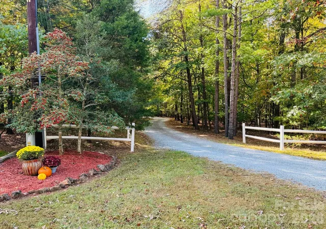 Photo 1 of Single family home for sale at 5720 Stone Ml Rd, Waxhaw, NC 28173 | MLS# 4434807 | Listing updated on 2026-10-28