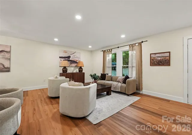 Photo 2 of Single family home for sale at 1412 Rama Rd, Charlotte, NC 28211 | MLS# 4434818 | Listing updated on 2026-10-26