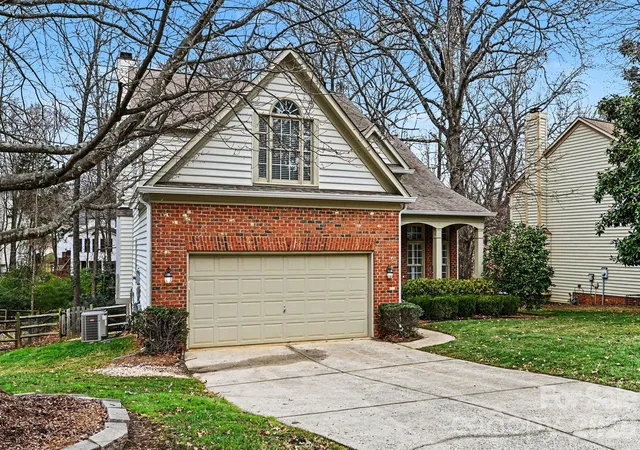 Photo 3 of Single family home for sale at 5805 Swanston Dr, Charlotte, NC 28269 | MLS# 4434830 | Listing updated on 2026-10-23