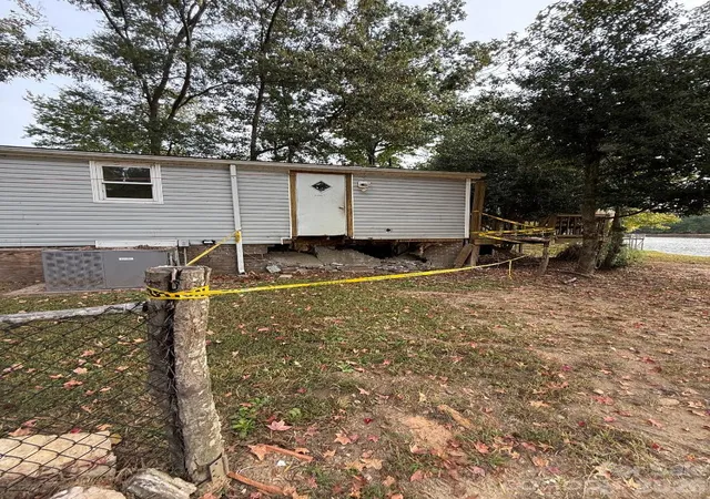 Photo 3 of Single family home for sale at 355 S Fisherman Ln, Salisbury, NC 28146 | MLS# 4434844 | Listing updated on 2026-10-15