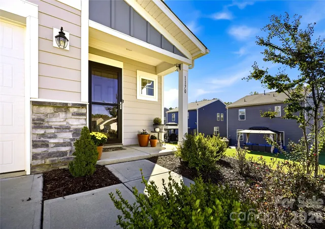Photo 2 of Single family home for sale at 1170 Columbus Trl, Denver, NC 28037 | MLS# 4434850 | Listing updated on 2026-10-20