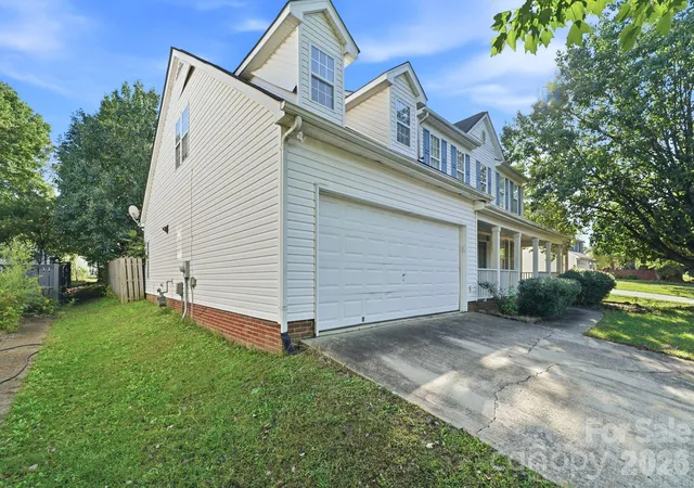 Photo 1 of Single family home for sale at 10212 Billingham Dr, Charlotte, NC 28269 | MLS# 4434852 | Listing updated on 2026-10-16