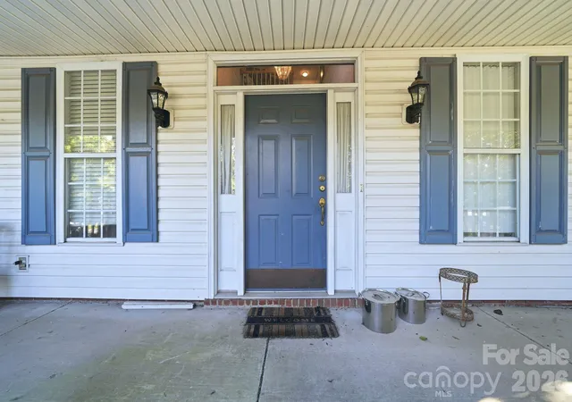 Photo 2 of Single family home for sale at 10212 Billingham Dr, Charlotte, NC 28269 | MLS# 4434852 | Listing updated on 2026-10-16