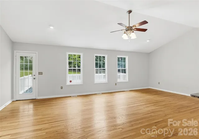 Photo 3 of Single family home for sale at 192 Olympia Dr, Mooresville, NC 28117 | MLS# 4434857 | Listing updated on 2026-10-16