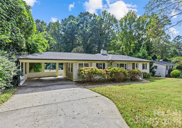 Single family home for sale at 2538 Arnold Dr E, Charlotte, NC 28205 | MLS# 4434859