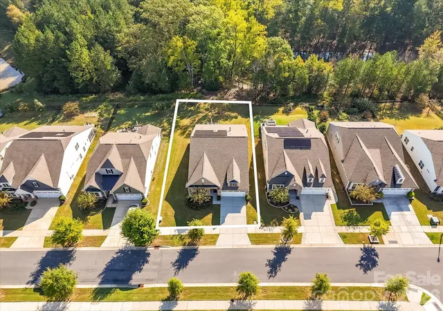 Photo 1 of Single family home for sale at 12537 Belmont Mansion Dr, Charlotte, NC 28273 | MLS# 4434864 | Listing updated on 2026-10-28