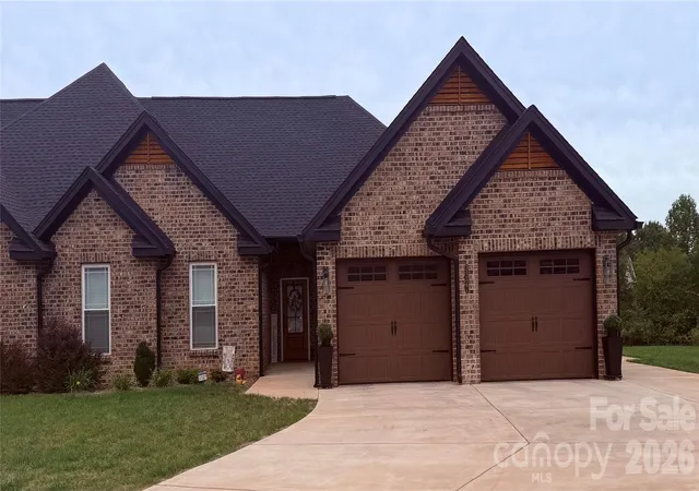 Photo 1 of Sale Pending at 3327 48th Avenue Ne, Hickory, NC 28601 | MLS# 4434871 | Listing updated on 2026-10-28