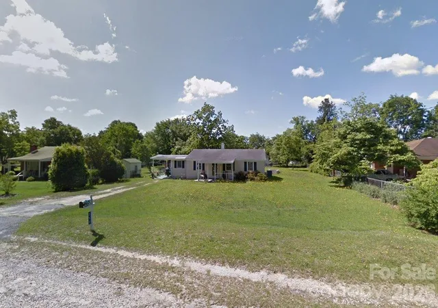 Photo 1 of Single family home for sale at 271 Jason St, Kershaw, SC 29067 | MLS# 4434872 | Listing updated on 2026-10-21