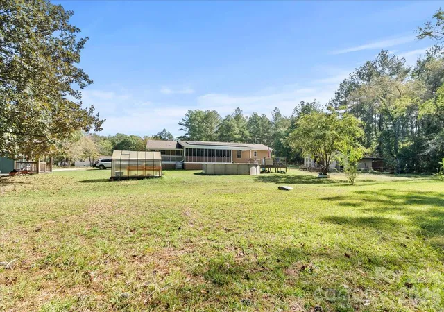 Photo 3 of Single family home for sale at 2814 Orchard Rd, Cheraw, SC 29520 | MLS# 4434875 | Listing updated on 2026-10-15