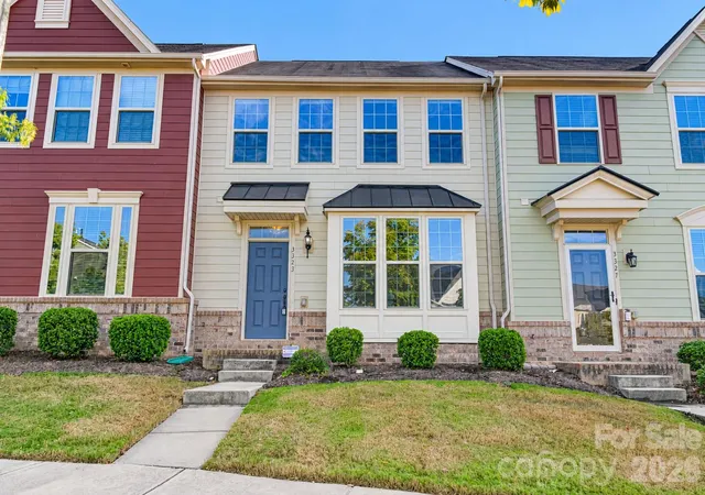 Townhouse for sale at 3323 Major Samuals Way, Charlotte, NC 28208 | MLS# 4434878