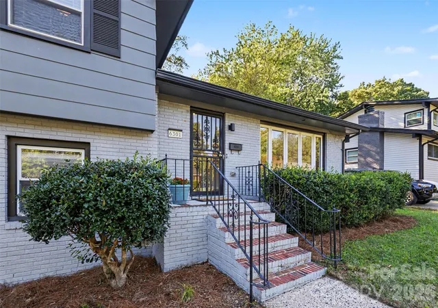 Photo 4 of Single family home for sale at 6301 Spring Garden, Charlotte, NC 28213 | MLS# 4434893 | Listing updated on 2026-10-26