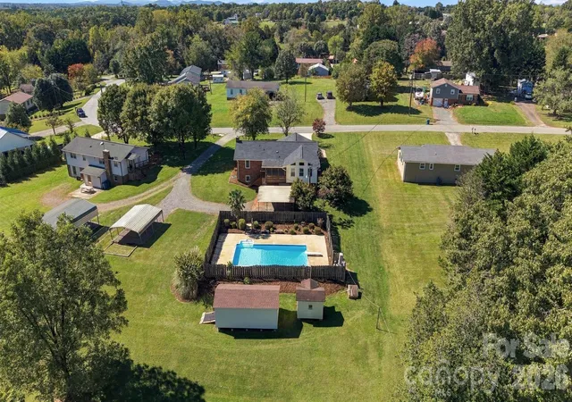 Photo 1 of Single family home for sale at 139 Greenlea Cir, Taylorsville, NC 28681 | MLS# 4434895 | Listing updated on 2026-10-28