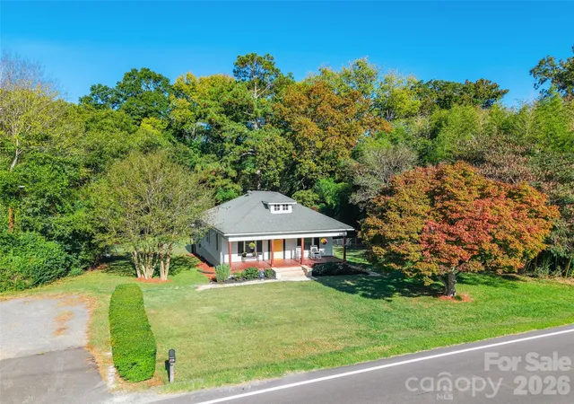 Photo 1 of Single family home for sale at 4595 Edgeland Rd, Edgemoor, SC 29712 | MLS# 4434955 | Listing updated on 2026-10-24