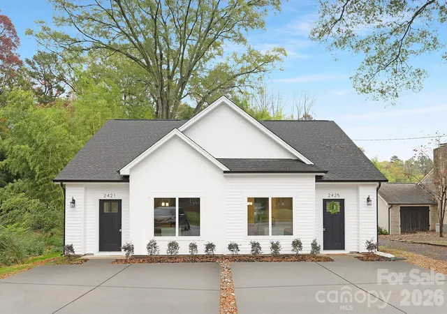 Photo 1 of Townhouse for sale at 2421 Toddville Rd, Charlotte, NC 28214 | MLS# 4434961 | Listing updated on 2026-10-20