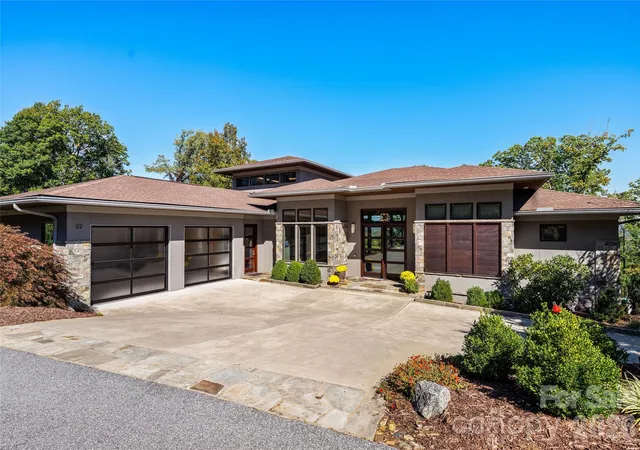 Single family home for sale at 22 Quartz Trl, Hendersonville, NC 28791 | MLS# 4434966