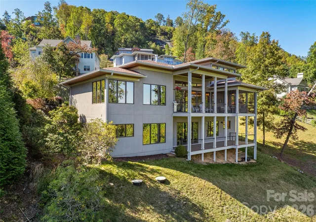 Photo 2 of Single family home for sale at 22 Quartz Trl, Hendersonville, NC 28791 | MLS# 4434966 | Listing updated on 2026-10-26